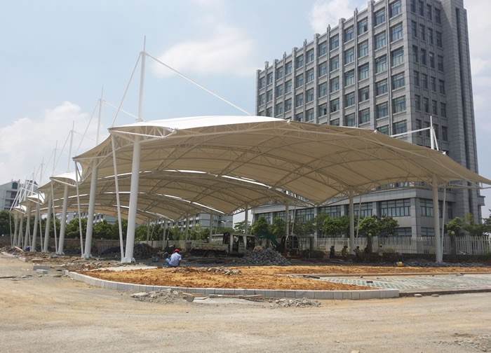 �ں������������T���Ĥ�Y��